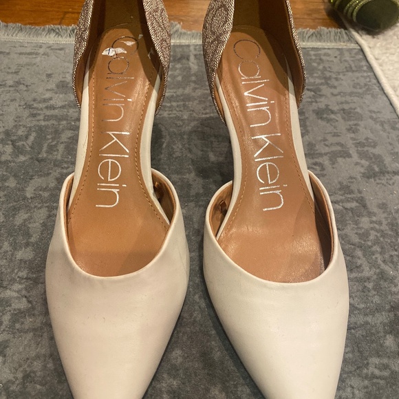 Calvin Klein brand new herls - Picture 1 of 3